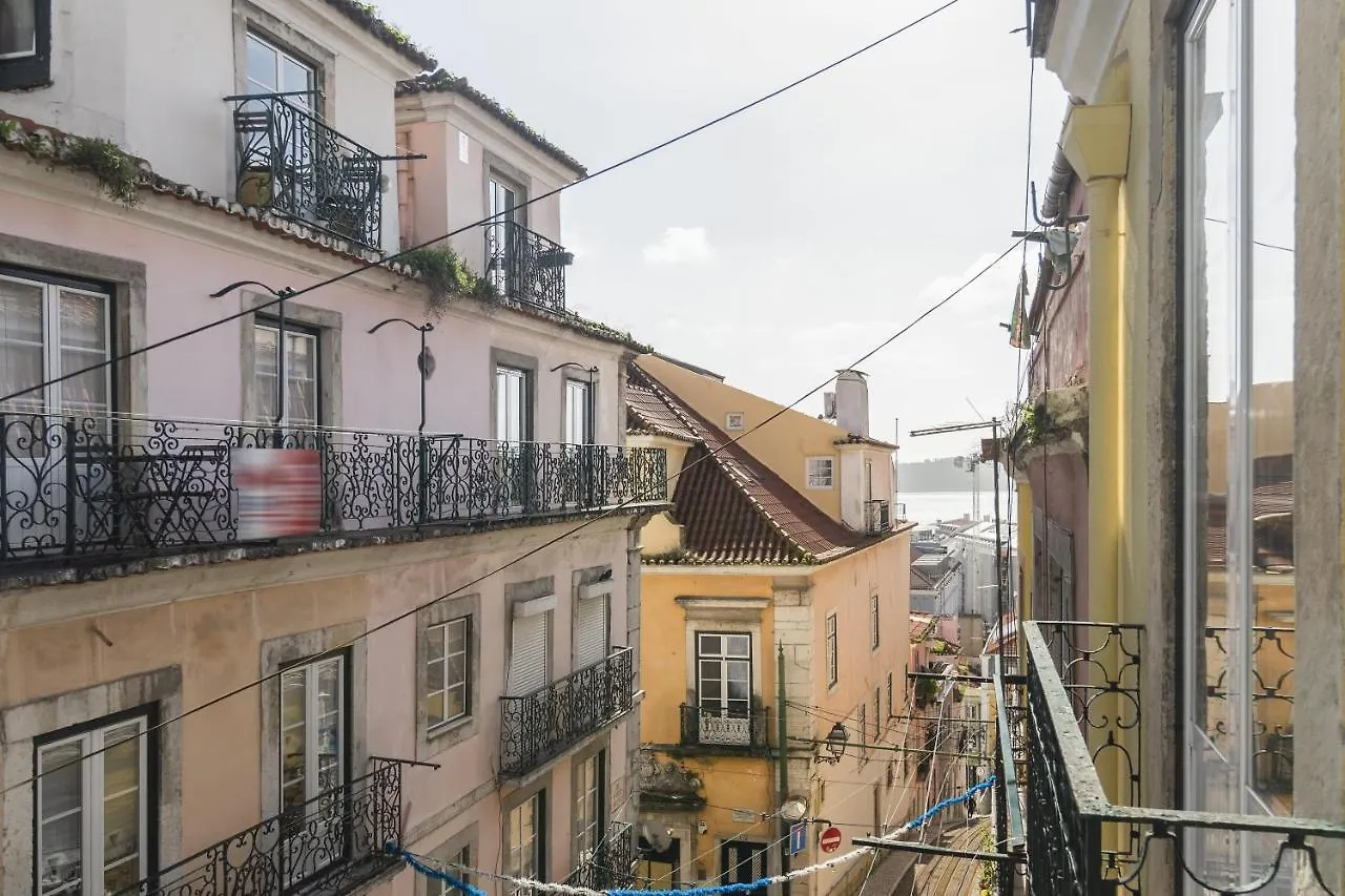 Bica 2 Bed Aircon Ultrafast Net Fully Equipped Daire Lisboa Portekiz